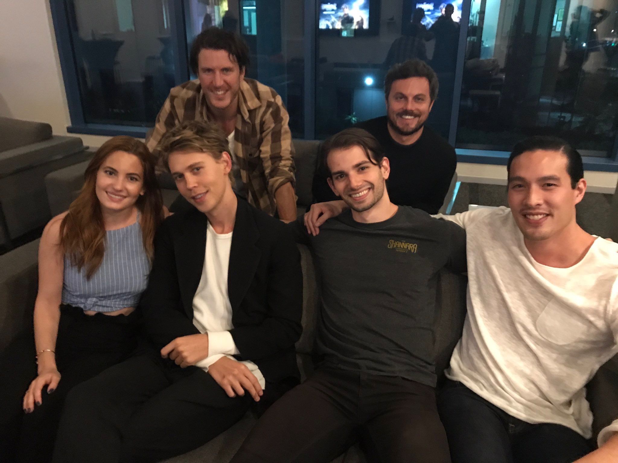 photo Chronicles Of Shannara Cast shannara cast as cronicas por tras das cameras