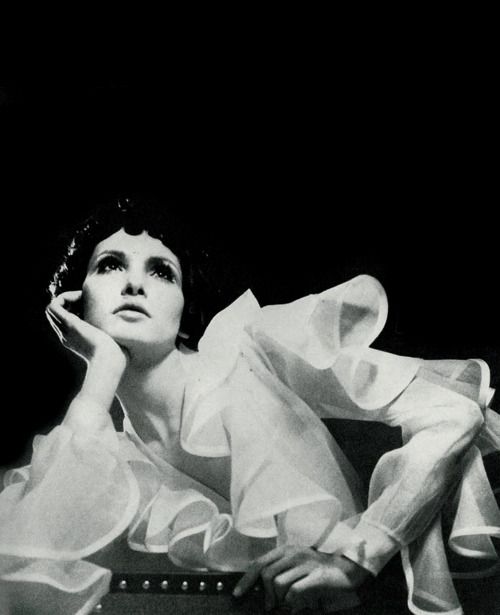 cathee dahmen by david bailey vogue uk 1968 david bailey cathee dahmen by david bailey vogue uk 1968 david bailey