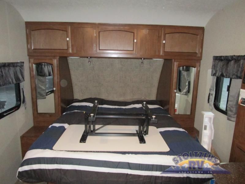 New 2017 Coachmen Rv Freedom Express 192rbs Travel Trailer At