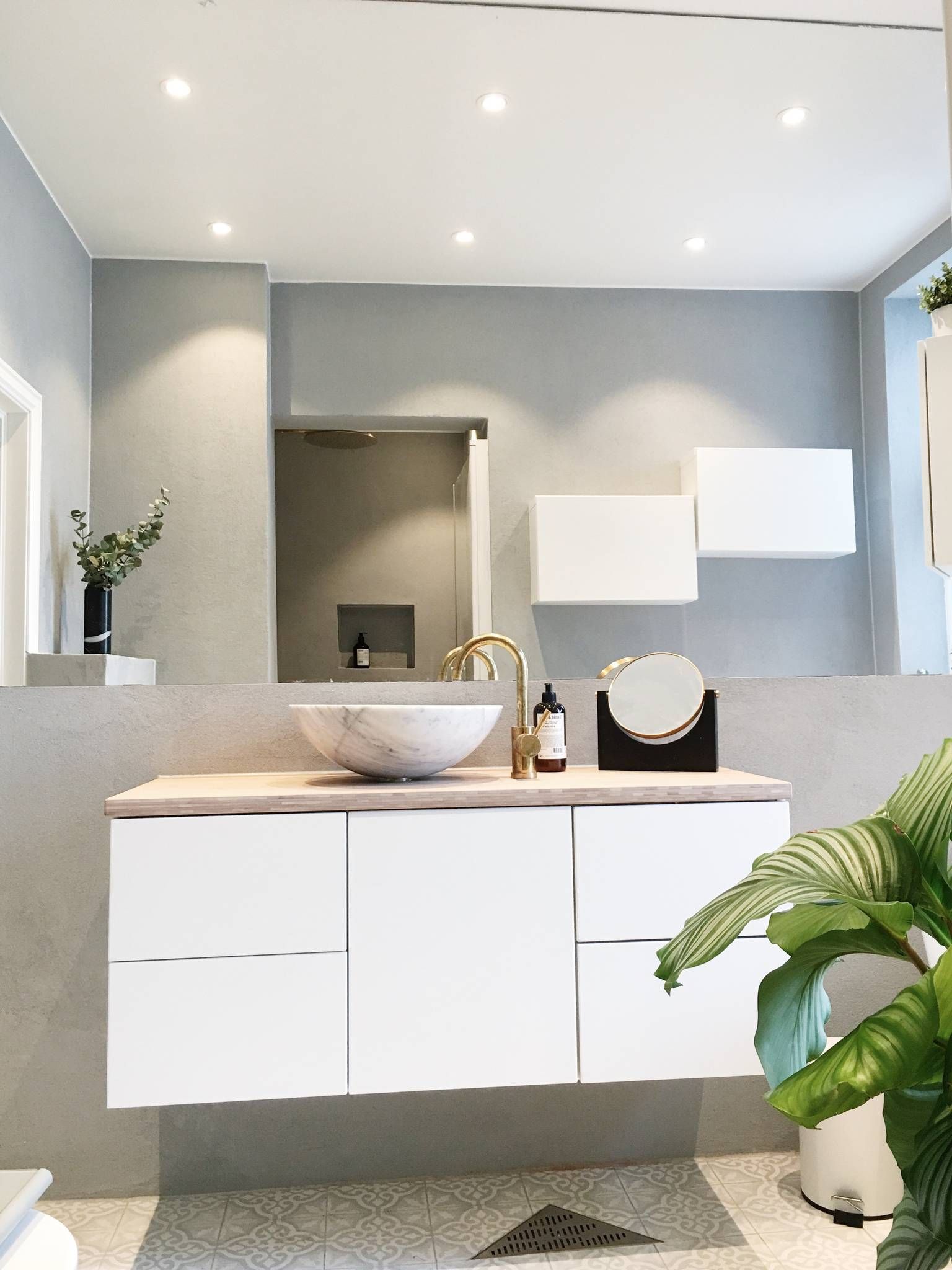 Bathroom Inspo, Bathroom Inspiration, Bathroom Interior, Interior Tiles, Modern Kitchen, Kitchen Design, Home Decor Bedroom, Room Decor, Mad About The House