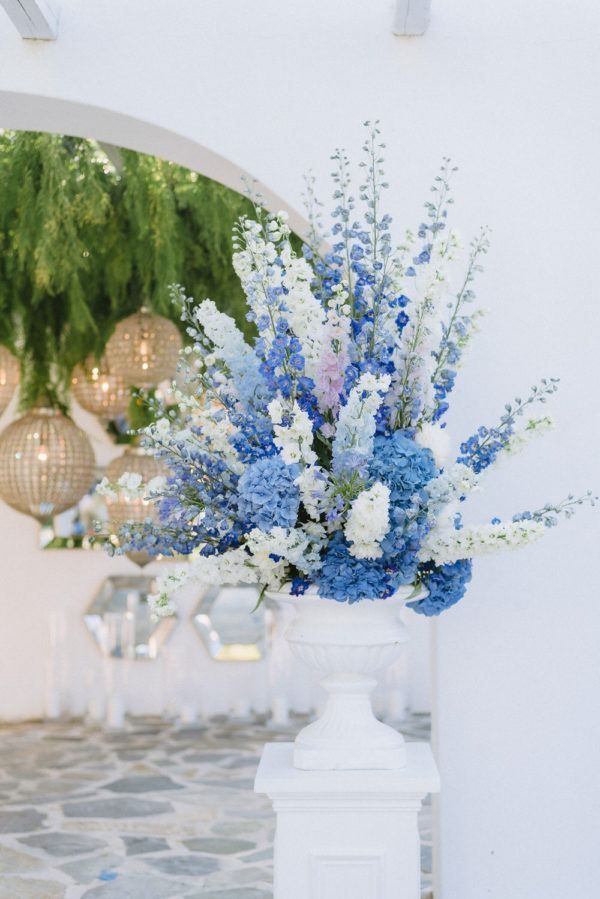 Blue White Weddings, Blue Wedding Flowers, Wedding Colors, Floral Wedding, White And Blue Flowers, Wedding Ideas Blue, Pastel Wedding Flowers, Blue And White, Blue Wedding Centerpieces