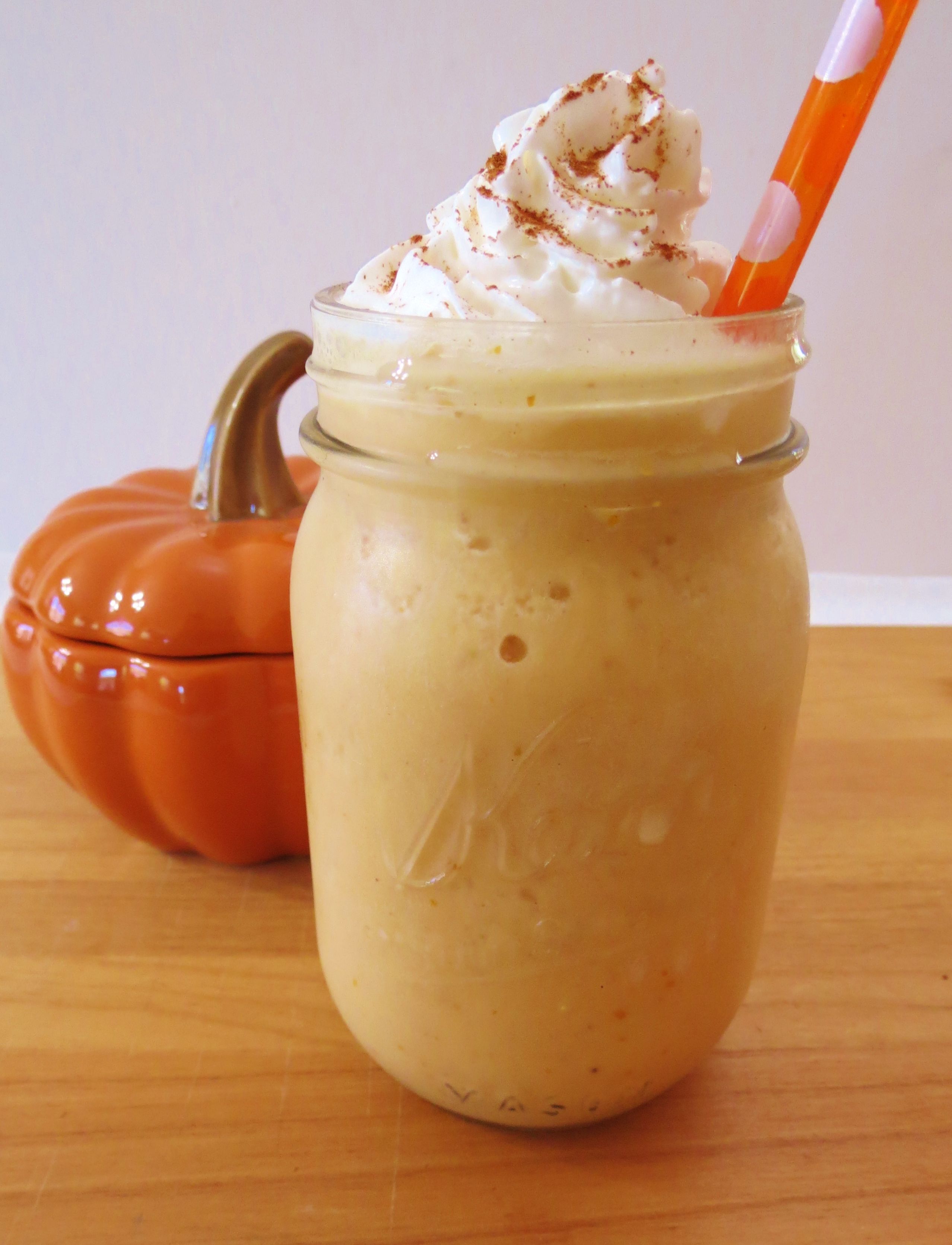Pumpkin Spice Frappe...with or without coffee Pumpkin Recipes, Pumpkin Pie, Fall Recipes, Holiday Recipes, Starbucks Pumpkin, Pumpkin Drinks, Homemade Pumpkin, Canned Pumpkin, Food Cakes