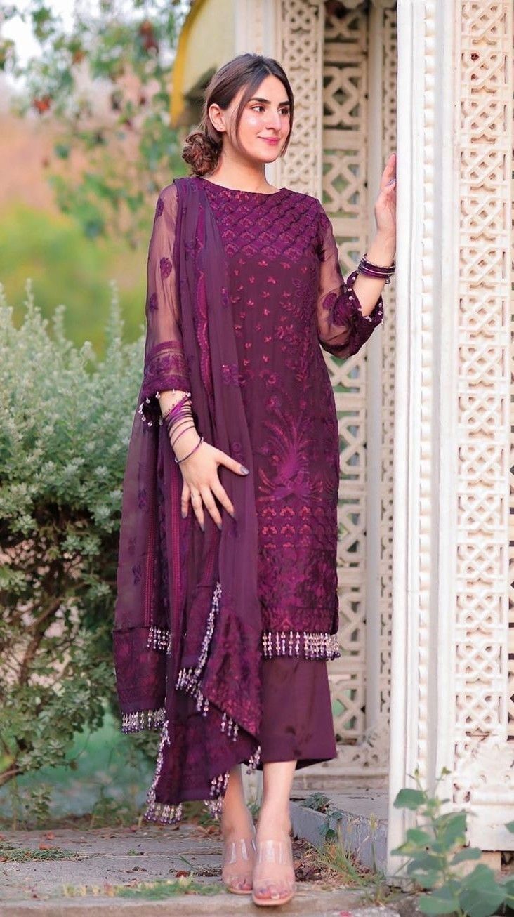 #kurtiwithtrouser #embroideryKurtiswithpanttrouser #paryweardress Most Beautiful and Demanding Designer Party Wear Kurtis with Trouser Dresses 2022 Top Elegant Embroidery Party Wear Dresses || Latest Partywear Kurti with Trouser Designs Ideas https://youtu.be/8D7Ps1P8ENE Most Attractive and Stylish Sexy Wedding Dresses Designs for Girls 2022 https://youtu.be/zdDU7WgU2gQ Top 30 + latest wedding bridal dresses designs and ideas 2022 || beautiful bridal dresses for baraat https://youtu.be/ZxQ Pakistani Fashion Party Wear, Party Wear Indian Dresses, Designer Party Wear Dresses, Kurti Designs Party Wear, Dress Indian Style, Indian Designer Outfits, Bridal Dresses, Stylish Dress Book, Trendy Dress Outfits