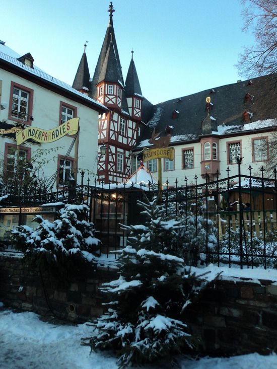 Dating wiesbaden germany