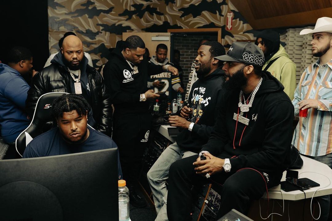 Meek Mill on Instagram: “DREAM CHASERS X RAPALOT “CREEP” 💎🤞🏾” | Meek