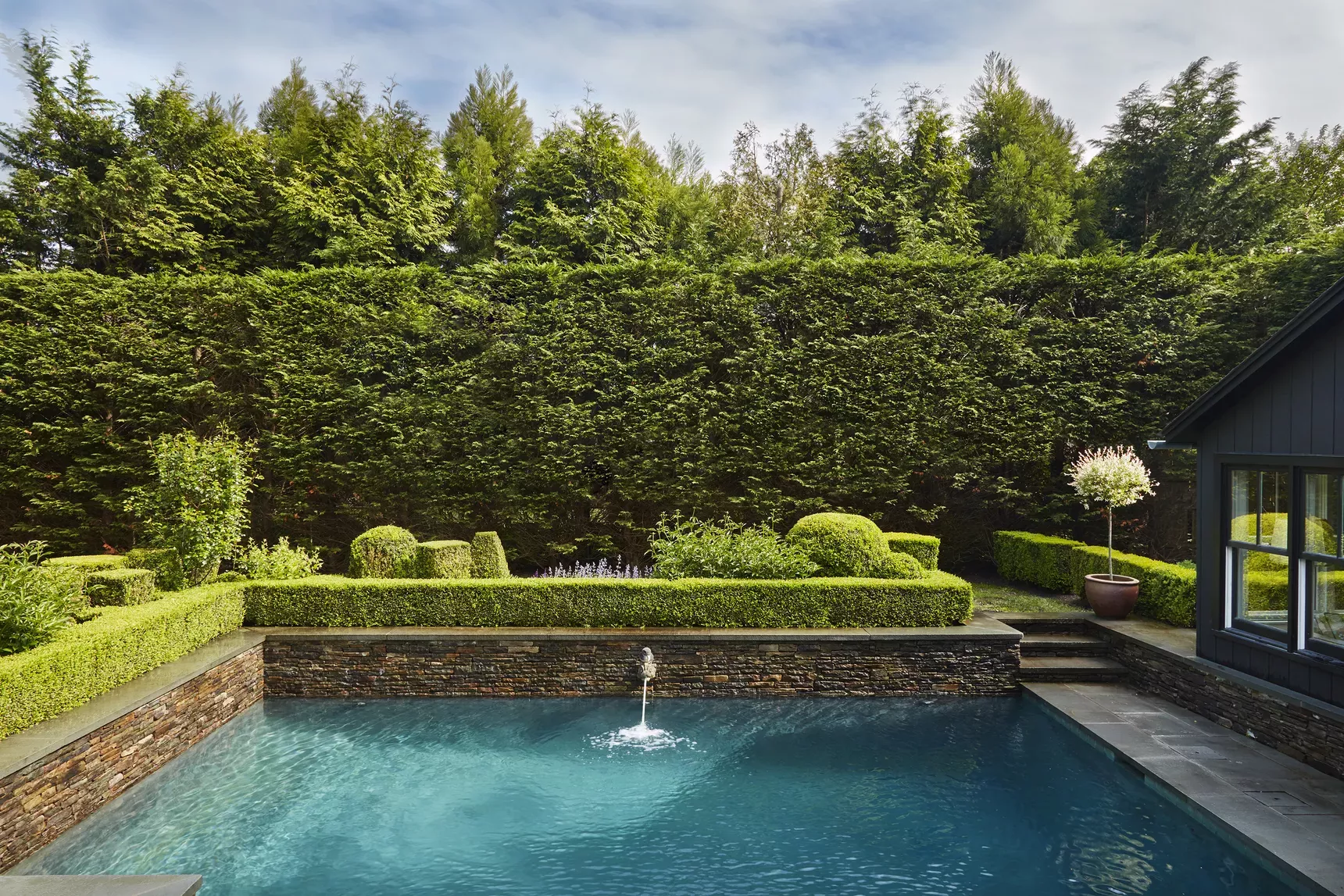 Lush Beautiful Homes With Pools Lush Beautiful Homes With Pools