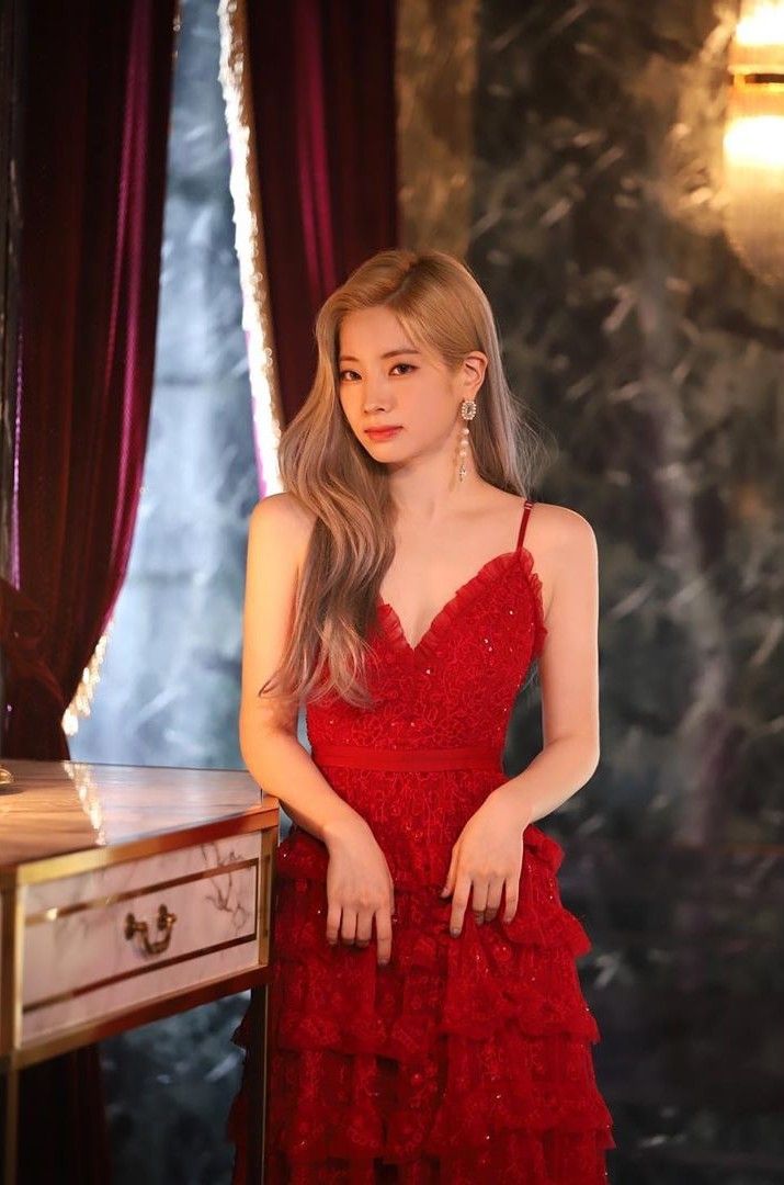 Dahyun In Red Dress Feelspecial Dresses Red Formal Dress Kpop Girls