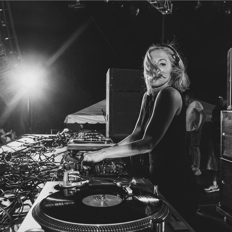 How to get back at your friend for dating your ex Techno lovers dating
