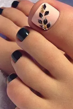 Fall Toe Nails, Summer Toe Nails, Pretty Toe Nails, Cute Toe Nails, Gel Nails, Nail Polish, Acrylic Nails, Coffin Nails, Fall Toes