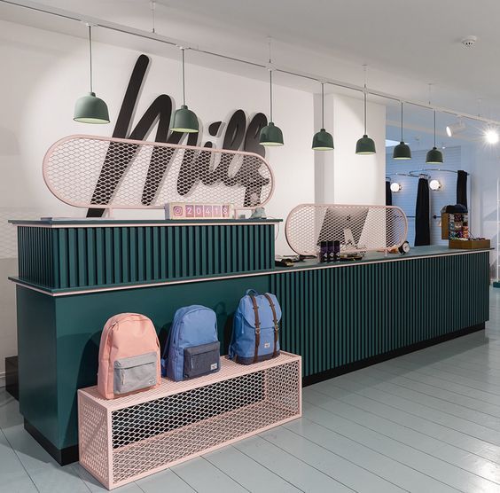 Pin By Doga Balkanli On Cửa Hang Retail Store Design Shop Interiors Retail Interior