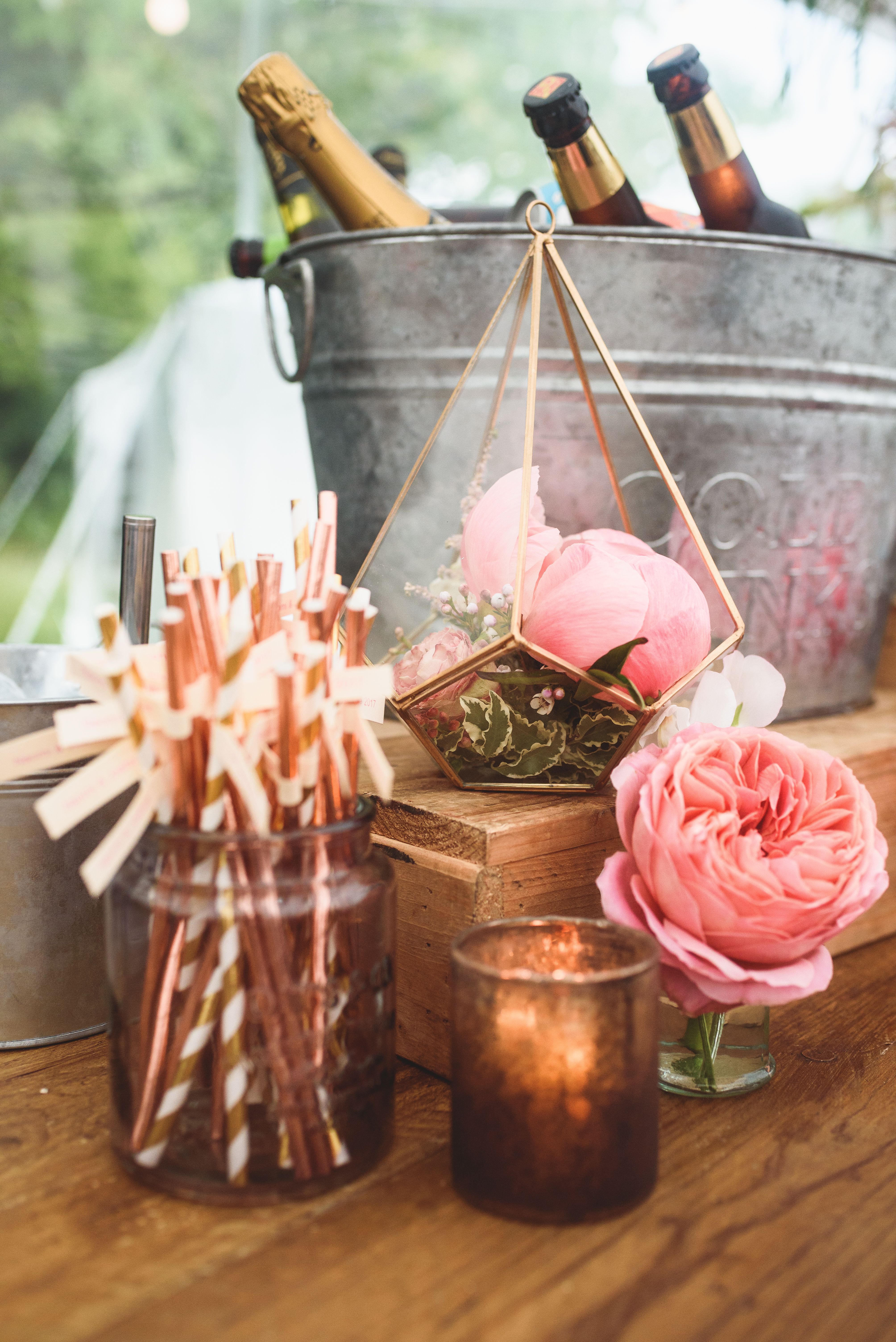 Marquee Wedding Trends - 2019 Pantone of the year - Living Coral #marqueewedding #livingcoral #finishingtouches #wedding #marquee #drinks #weddingflowers Tipi Wedding, Wedding Hire, Wedding Team, Marquee Wedding, Fairytale Wedding, Garden Wedding, Wedding Flowers, Wedding Venues, Wedding Trends