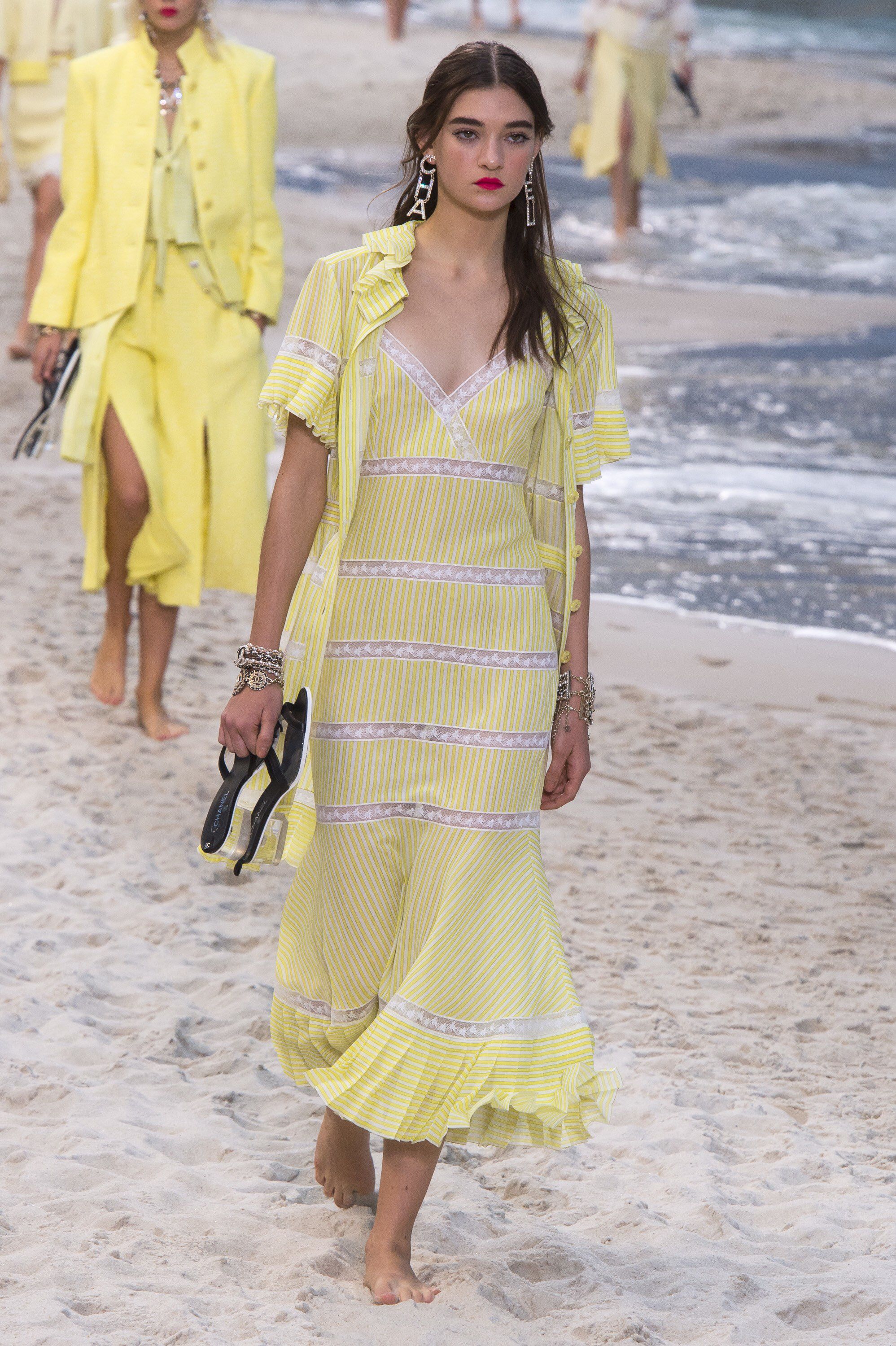 Chanel Spring 2019 ReadytoWear Fashion Show Collection See the