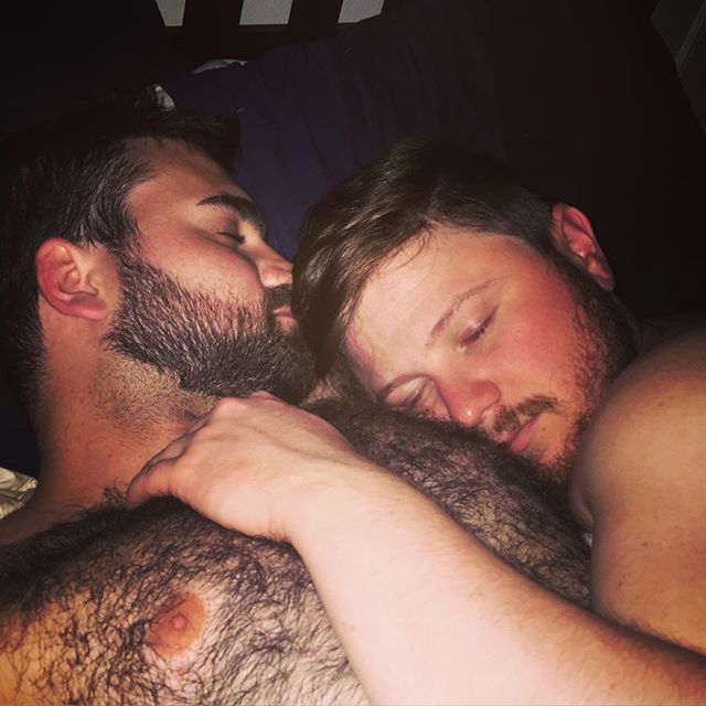 is it a boy or a girl shemale from Salvador gay bear cute