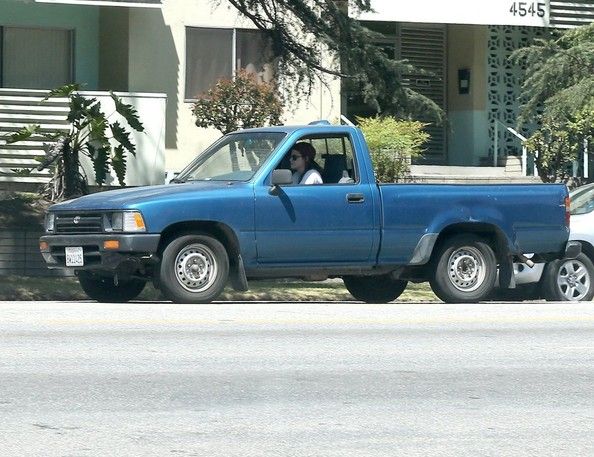 Kristen Stewart Photos Photos Kristen Stewart Driving Around In