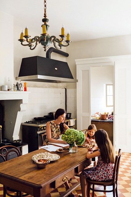 Interiors of the home of food writer mimi thorisson which she shares with husband 7 children and 9 dogs interior design inspiration from real homes on Interiors of the home of food writer mimi thorisson which she shares with husband 7 children and 9 dogs interior design inspiration from real homes on