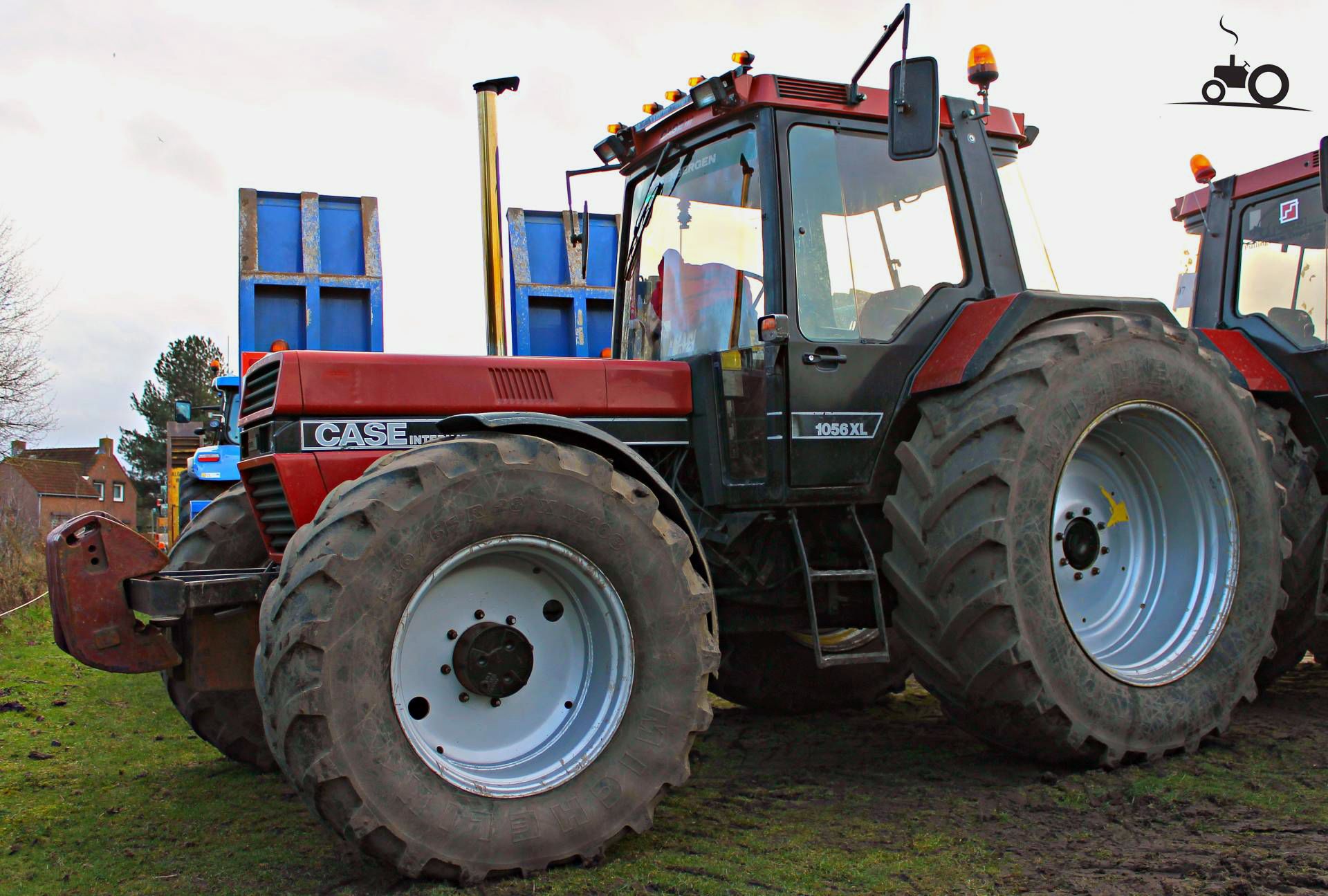 Case-International 1056XL