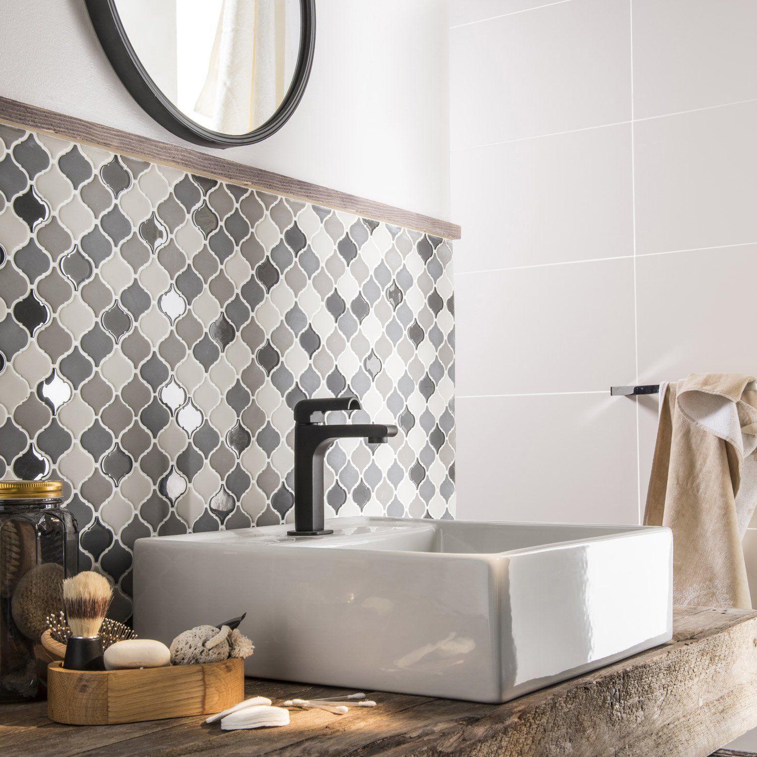 Adapté à la douche:Oui, mur uniquement Epaisseur (en mm):16 Adapté à la douche:Oui, mur uniquement Epaisseur (en mm):16