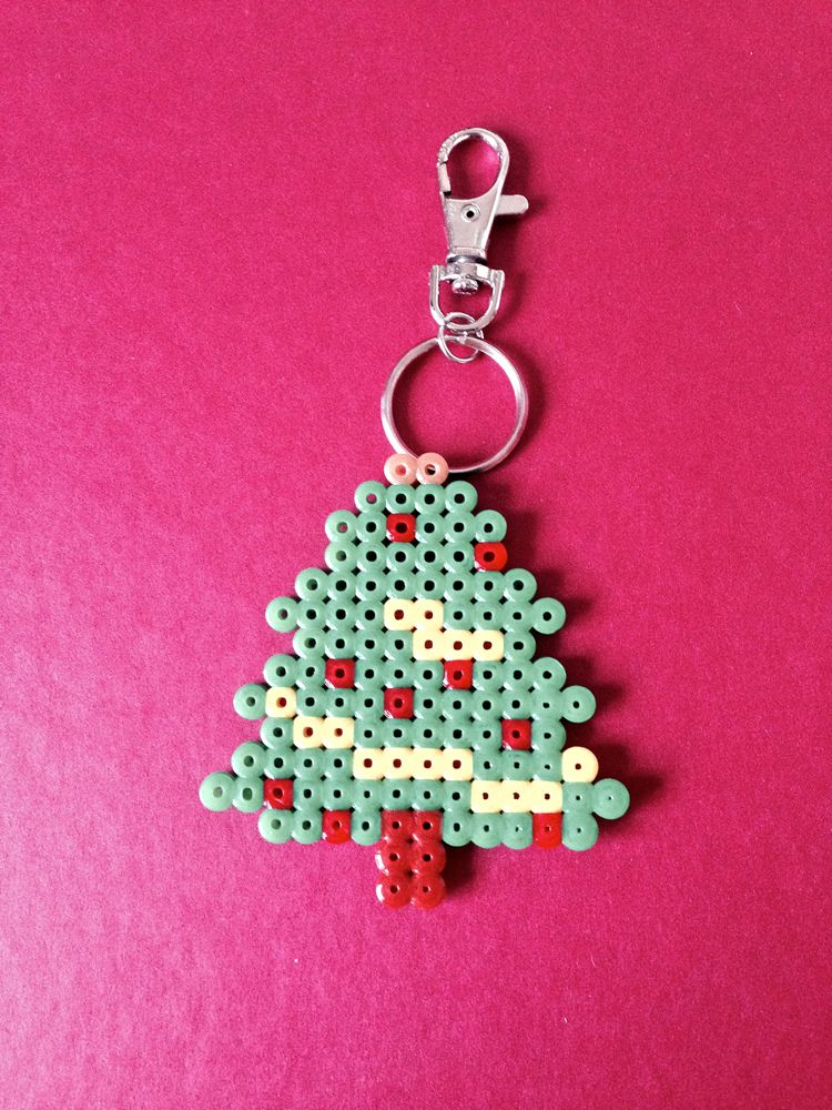 christmas tree pinecone. Preschol Project. Paint, add