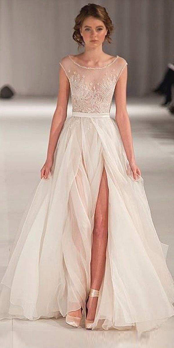 36 Totally Unique Fashion Forward Wedding Dresses Totally Unique Fashion Forward Wedding Dresses See More Http Www