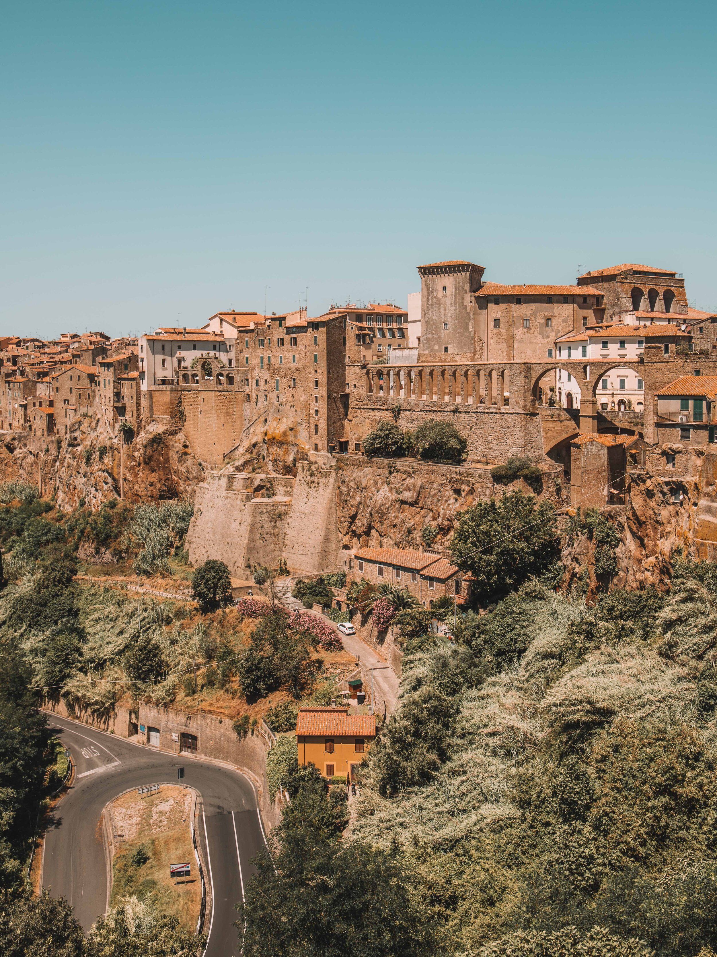 Places To Travel, Places To Visit, Travel Destinations, Holiday Destinations, Saint Marin, Driving Road Trip, Italian Aesthetic, Italy Road Trips, Paraje Natural