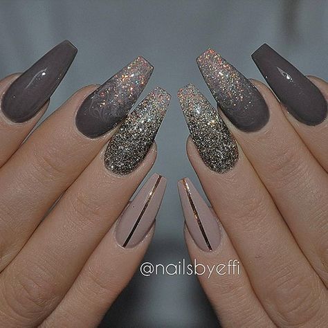 ✨ REPOST - • - Paillettes marron foncé, nude et or sur de longs ongles de cercueil - Harmony