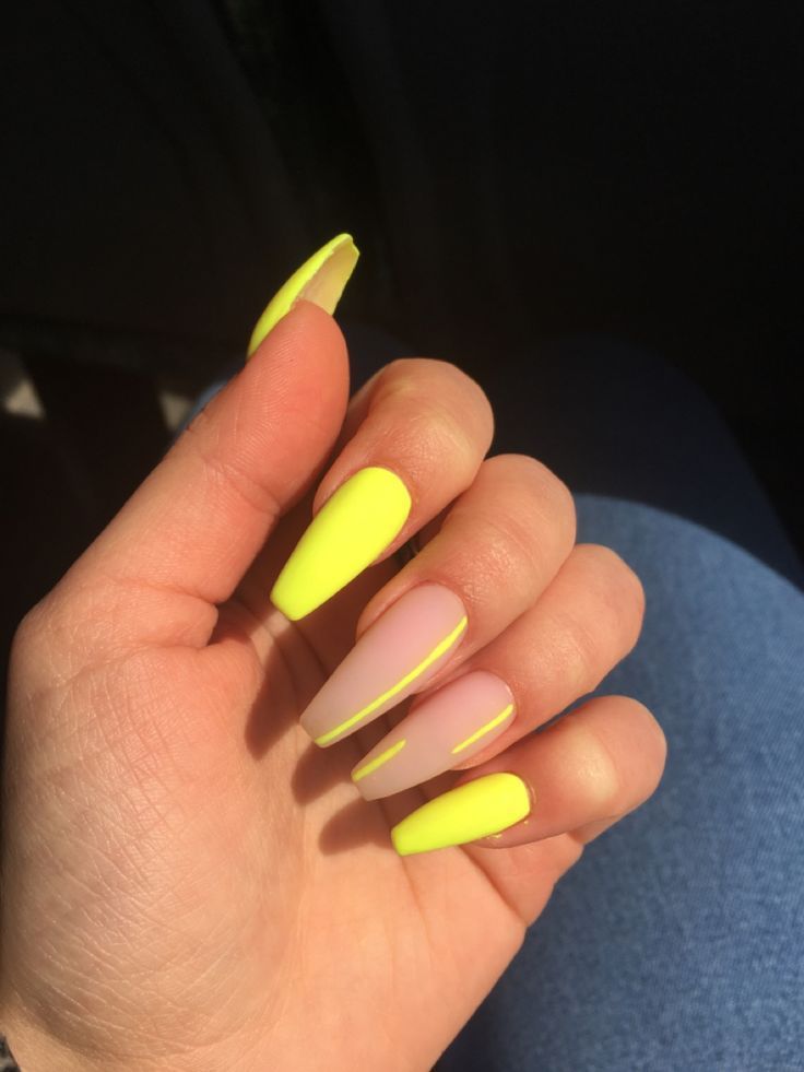 Acrylic Nails Yellow, Neon Yellow Nails, Classy Acrylic Nails, Almond Acrylic Nails, Acrylic Nails Coffin Short, Neon Nails, Classy Nails, Fancy Nails, Stylish Nails