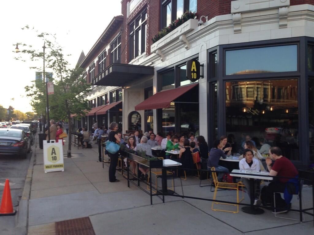 A10 Hyde Park On Chicago Kenwood South Side A10 Hyde Park Restaurant Patio On 53rd St