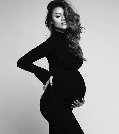 #photoshoot #maternity #fiveno #ideas70+ Maternity Photoshoot Ideas 4 70+ Maternity Photoshoot Ideas...