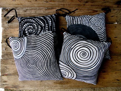 Throw pillows V Rugs & Home Amelie Square Pillow