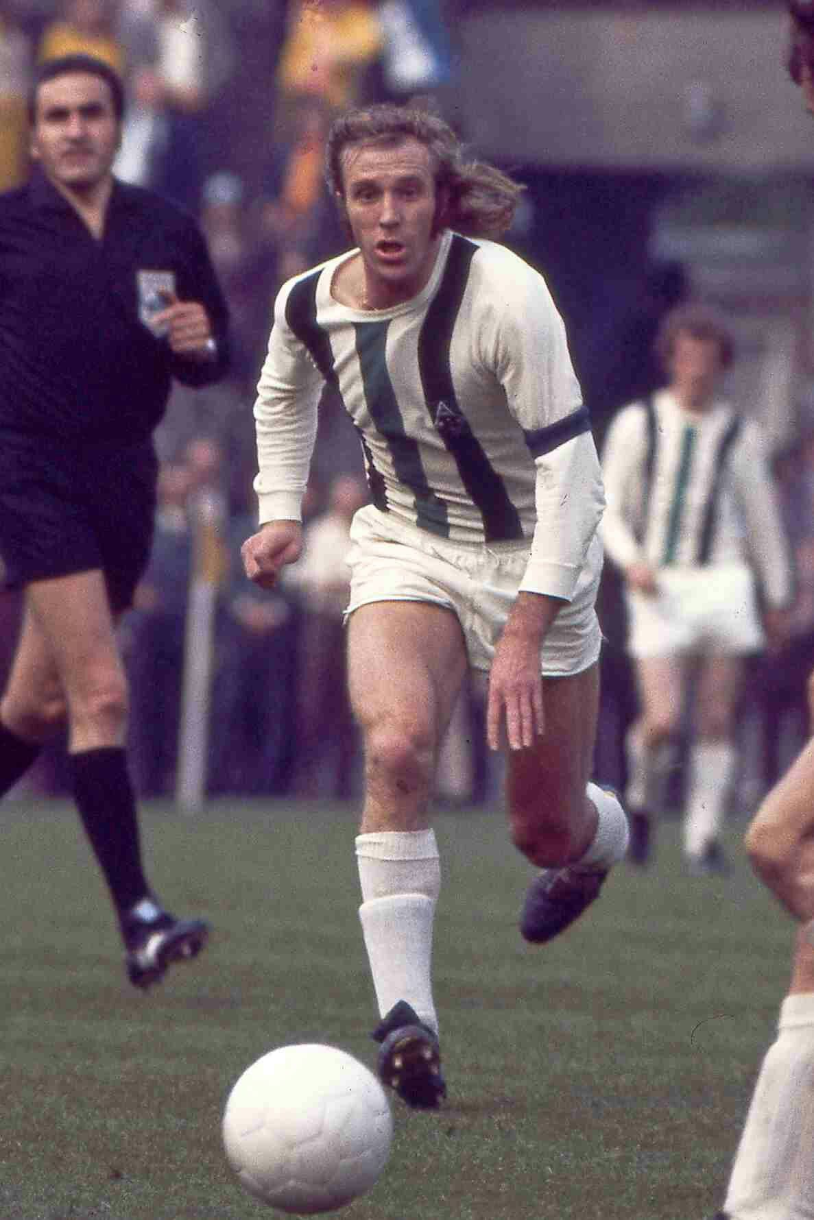 Gunter Netzer of Borussia Monchengladbach in 1972. | Vfl borussia