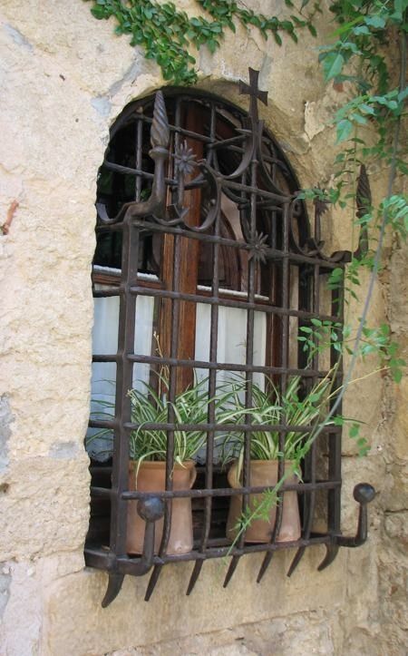 Spanish Style Wrought Iron Window Grills With Images Iron