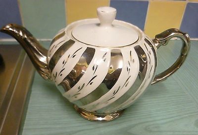 Antique Yellow Ware Teapots | Vintage Teapots & Kettles, Kitchenalia