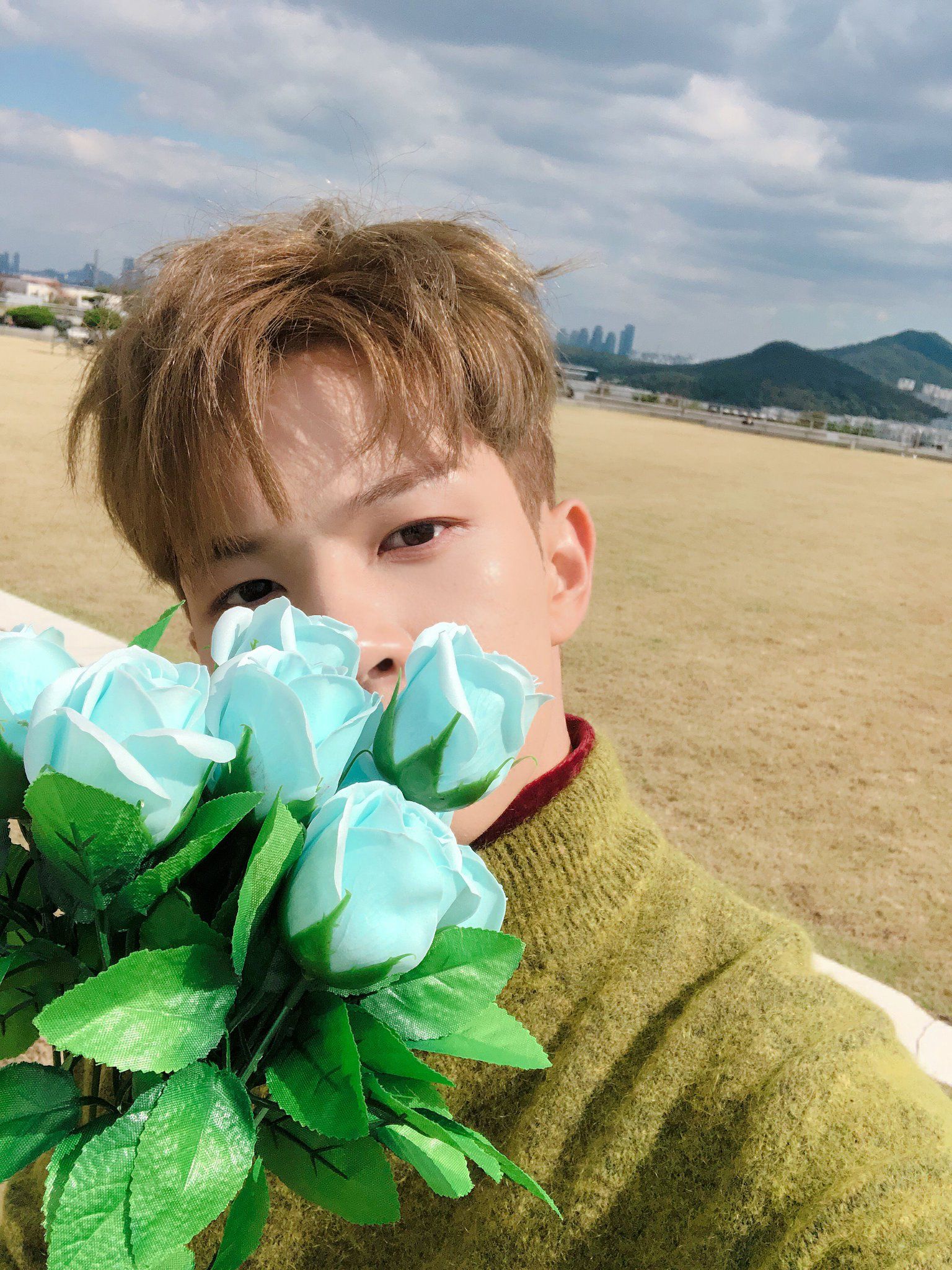 hweseung nflying likeaflower n flying wallpaper yoo hweseung nflying likeaflower n flying wallpaper yoo