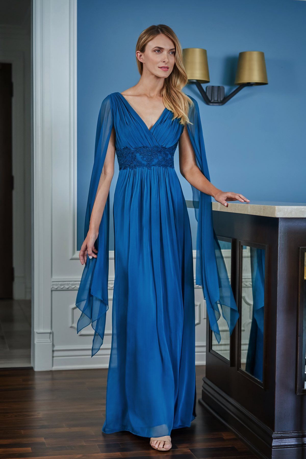 JADE | Spring 2020 J225003 Jade Tiffany Chiffon V Neck Dress with Fly