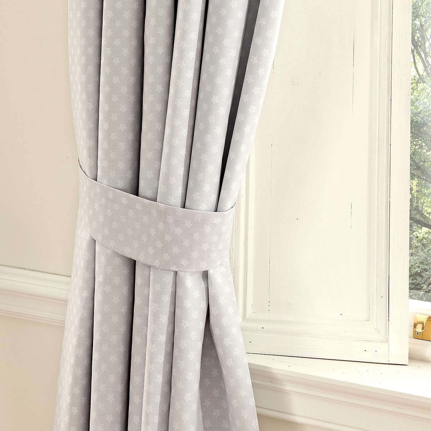 Disney Dumbo Nursery Blackout Pencil Pleat Curtains Dunelm Disney Dumbo Nursery Blackout Pencil Pleat Curtains Dunelm