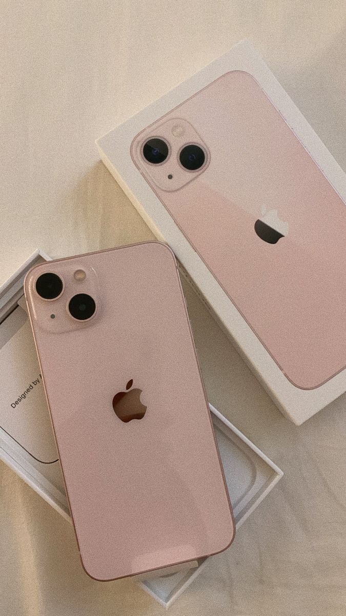 "Huwaaaa.... mama tolong Qila, Qila diculik om om mesum hiks hiks.." … #fiksiremaja # Fiksi remaja # amreading # books # wattpad Iphone Pro, Free Iphone, Iphone Lockscreen, Apple Iphone Accessories, Iphone Obsession, Ipad, Accessoires Iphone, Pretty Iphone Cases, Pink Iphone Case