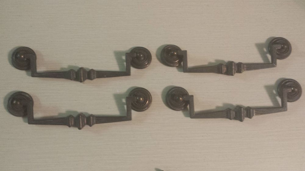 Set of Four Broyhill nightstands drawers handles Drawer handles