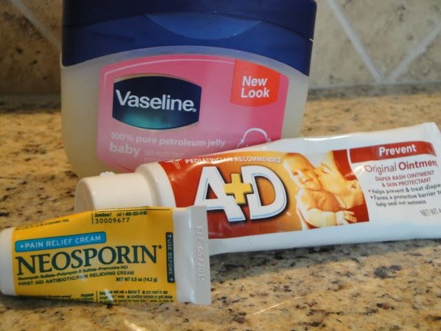 Cure a severe diaper rash immediately and I wonder if it would work on my puppp rash...? Bad Diaper Rash, Diaper Rash Remedy, Baby Teething Remedies, Baby Remedies, Natural Remedies, Baby Health, Kids Health, Rashes Remedies, Diaper Cream