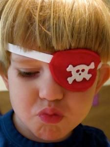 DIY Halloween Costume : DIY Pirate Eye Patch DIY Halloween #diypiratecostumefork... - Create #diypiratecostumeforkids DIY Halloween Costume : DIY Pirate Eye Patch DIY Halloween #diypiratecostumefork... #diypiratecostumeforkids