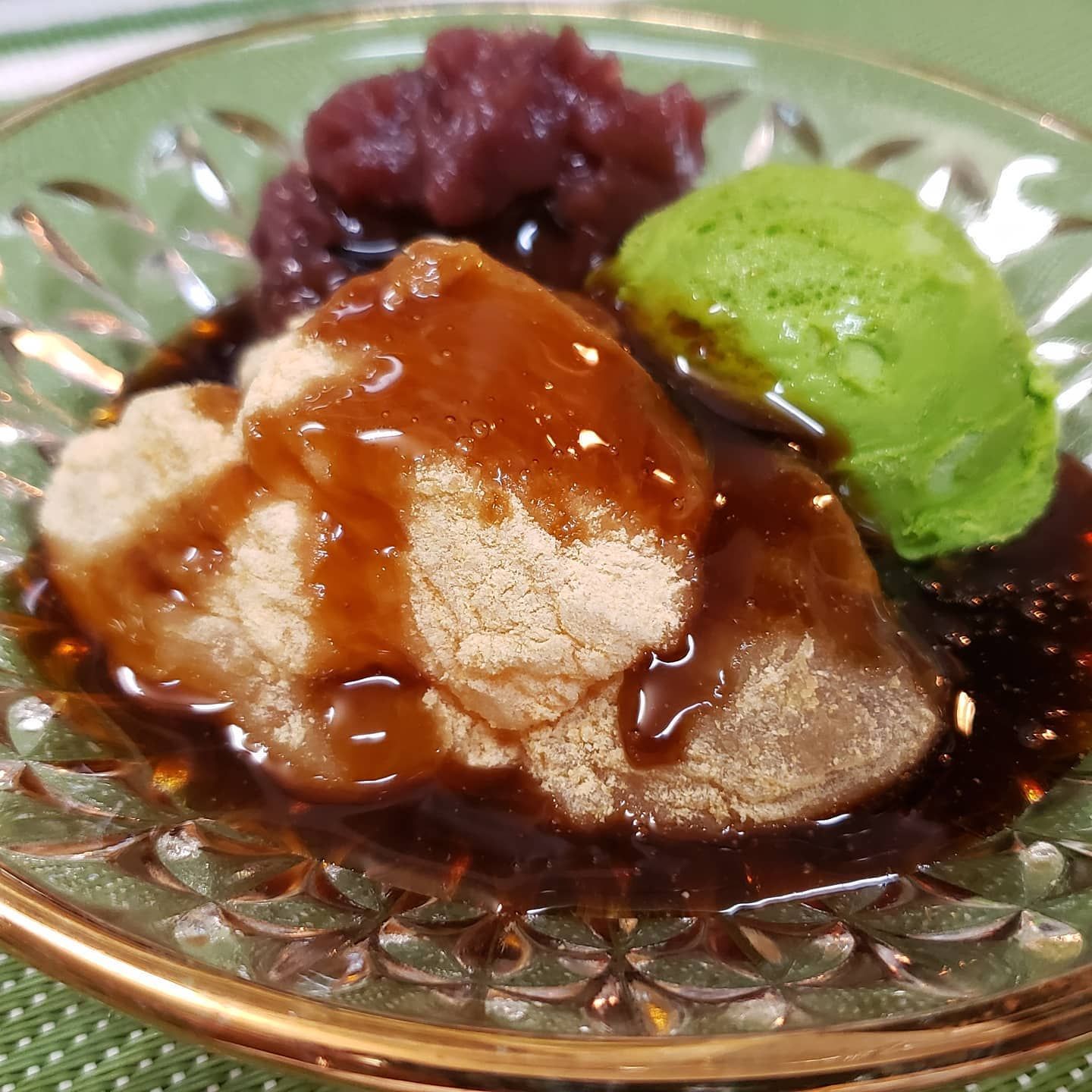 ちょっと豪華なわらび餅を作りました Chefni Omakase Youtubeで動画配信していますのでよかったら見てください わらび餅 チョコわらび餅 わらび餅パフェ チョコレート 黒蜜 黒蜜きなこ アイスクリーム ホイップクリーム 和菓子 和菓子作り Food Steak ちょっと豪華なわらび餅を作りました Chefni Omakase Youtubeで動画配信していますのでよかったら見てください わらび餅 チョコわらび餅 わらび餅パフェ チョコレート 黒蜜 黒蜜きなこ アイスクリーム ホイップクリーム 和菓子 和菓子作り Food Steak
