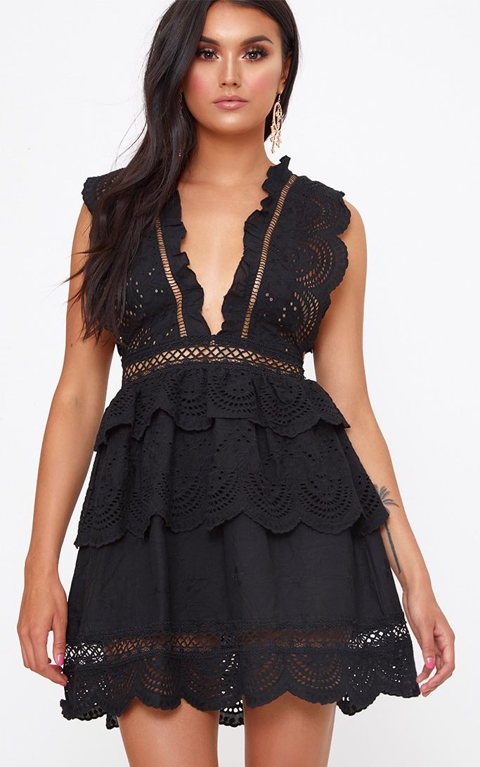 Black Crochet Lace Plunge Swing Dress | Dentelle crochetée, Décolleté ...