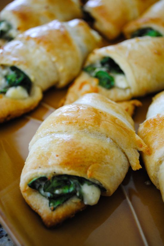 Cheesy Spinach Crescent Rolls - Grilled stuffed chicken recipes #grilled #stuffed #chicken #recipes Cheesy Spinach Crescent Rolls