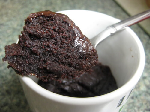 Mug Brownie Recipes, Brownie Cups, Mug Recipes, Cake Recipes, Dessert Recipes, Brownie Ideas, Brownie In A Mug Recipe Microwave, Dessert Food, Healthy Recipes
