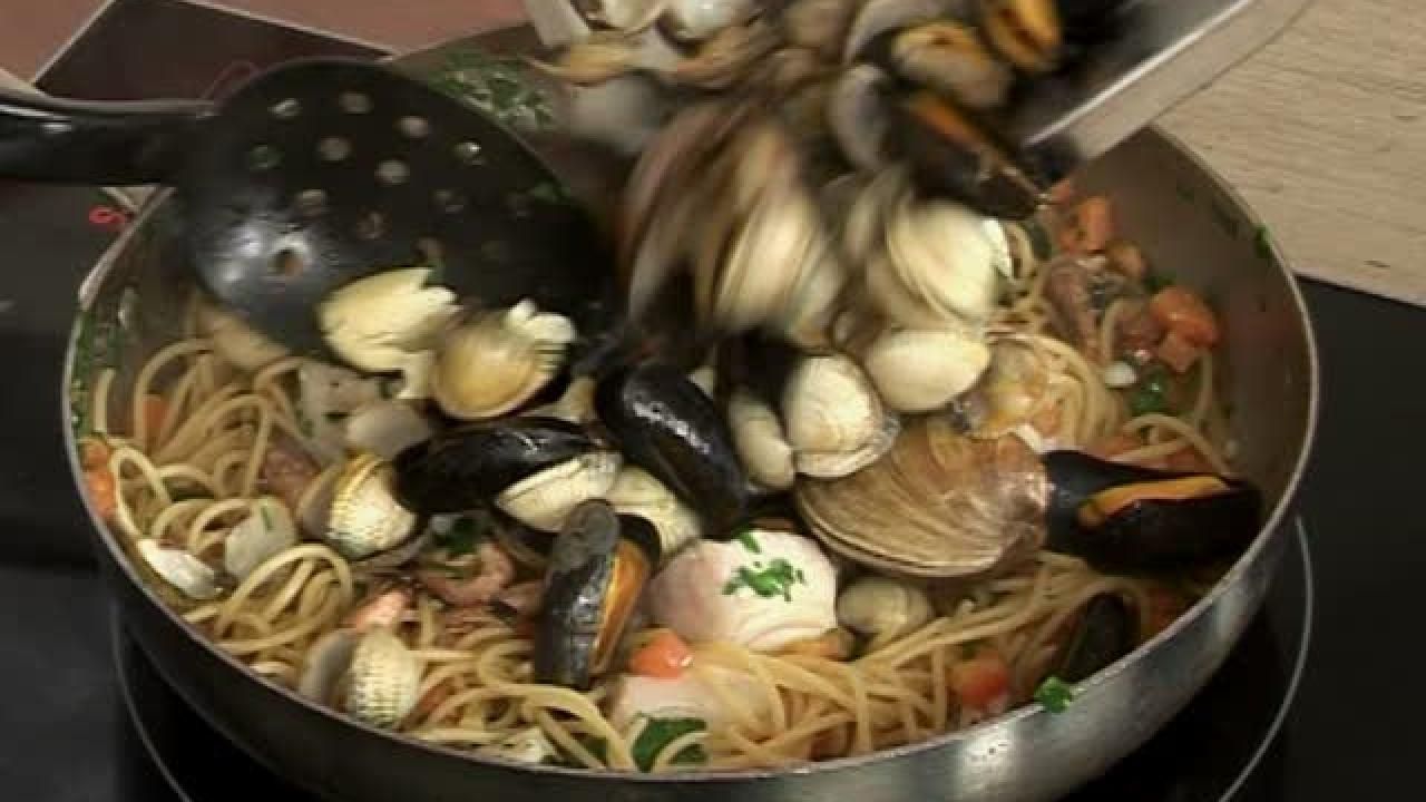 Linguine Sauce Cremeuse Aux Crevettes Et Aux Petoncles Recettes De Cuisine Pates Crevettes Recette