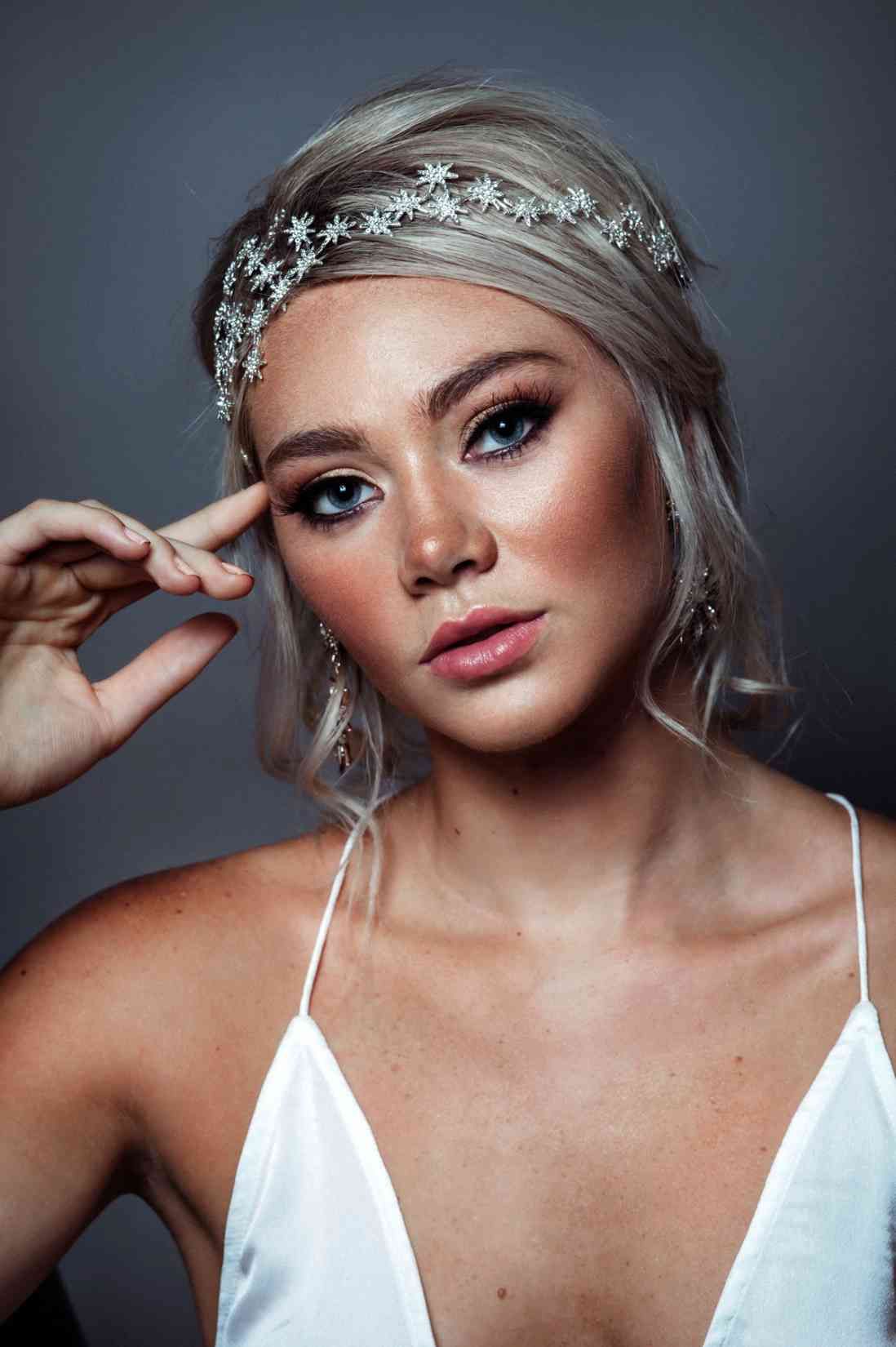 Beautiful Bridal Headpiece Trends for 2019 and How To Wear Them #bridalheadpieces