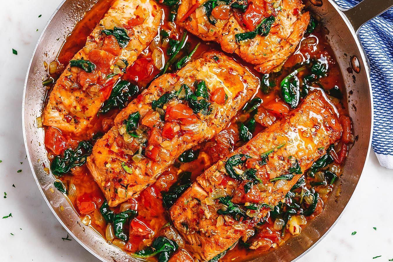 Tuscan Garlic Butter Salmon – A restaurant-quality pan-seared salmon recipe in..., #Butter #... #searedsalmonrecipes