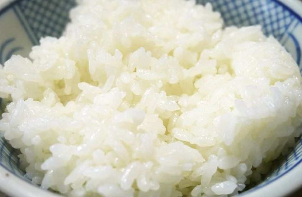 se puede engullir galletas de arroz minus diarrea
