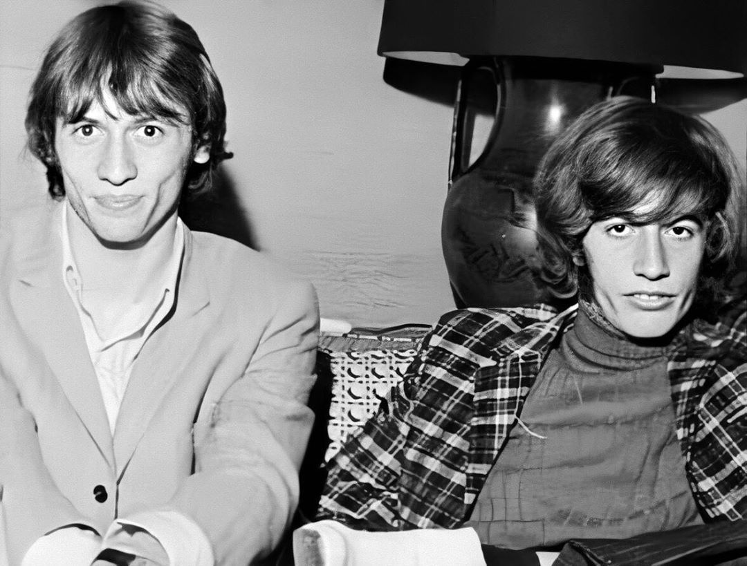Cutest twins ever! #beegees #robingibb #mauricegibb #gibbbrothers #