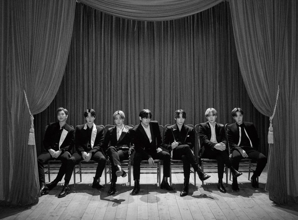 bts hangul 방탄소년단 rr bangtan sonyeondan also known as the bangtan boys is a seven member south korean boy ban bts bangtan boy bts black and white bangtan