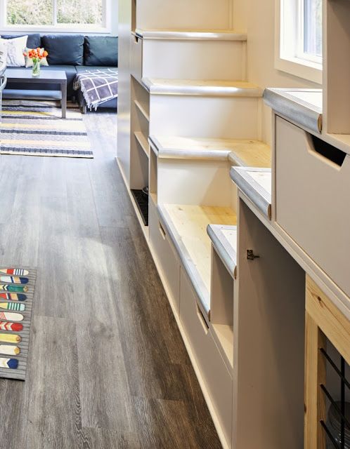 Good layout - 2 lofts, stairs to both, kitchen in middle, lounge at ... Good layout - 2 lofts, stairs to both, kitchen in middle, lounge at ...